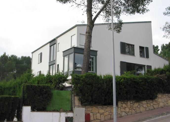 casa-pape-bassewitz-prefabricated-single-family-house-santa-maria-de-lavall-corbera-de-llobregat-barcelona-02