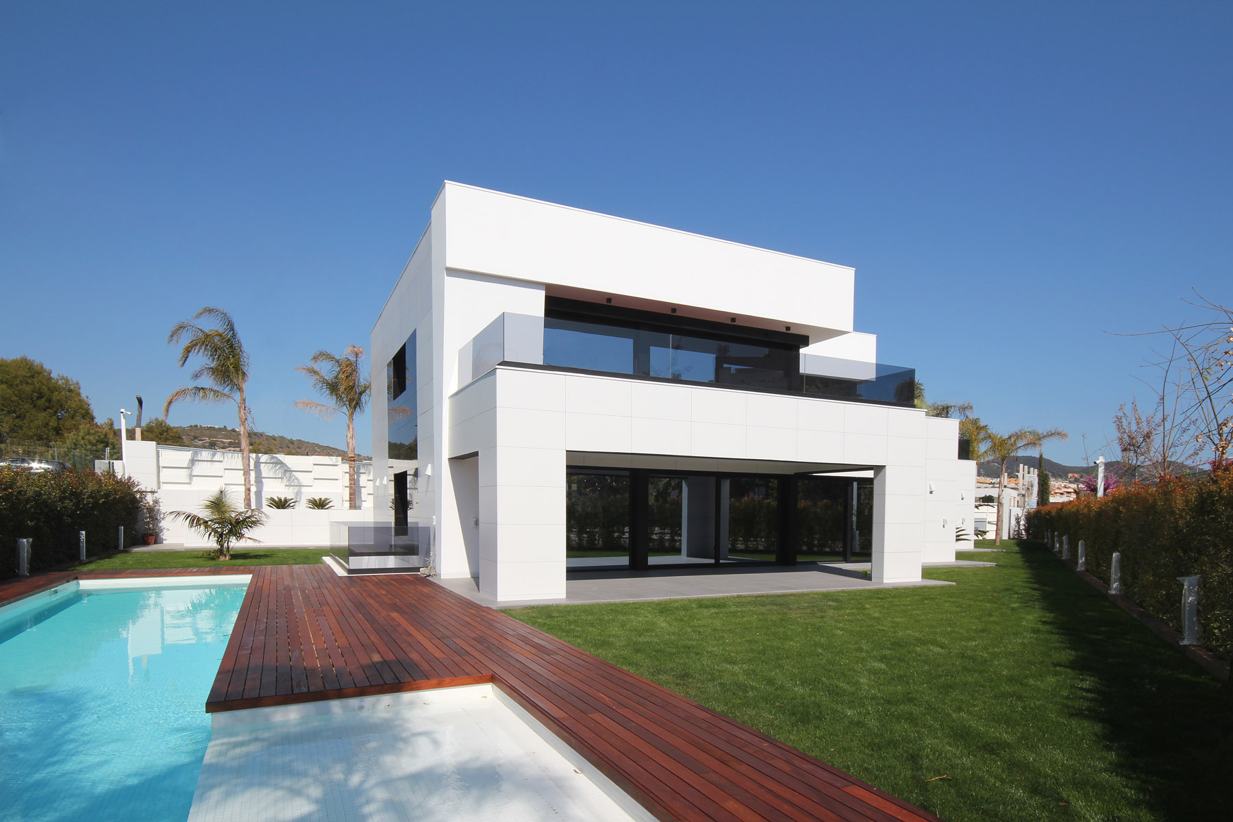 Single-family-house-in-la-plana-of-sitges-barcelona-02