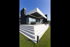 singular-detached-house-la-plana-de-sitges-barcelona