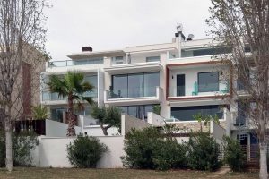 vivienda-unifamiliar-entre-medianeras-en-casa-pletada-sitges-barcelona-01